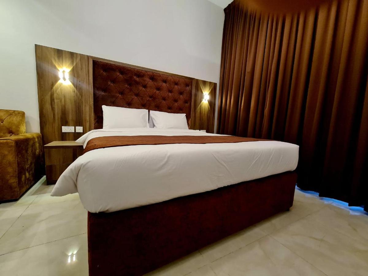 New Dream Plaza Hotel Apartment Dubai Exterior photo
